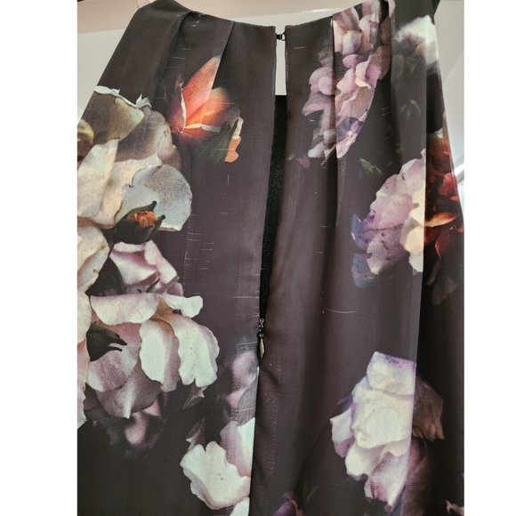 Formal Floral Maxi dress - Picture 2 of 3